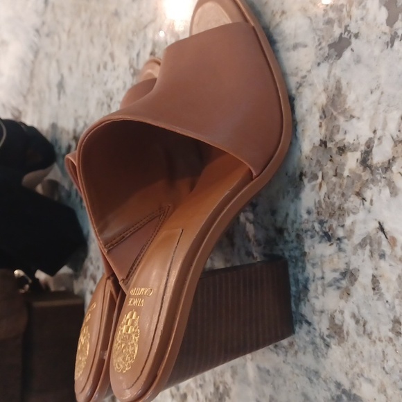 Vince Camuto  the Fissana Leather Asymmetrical Block Heel Slide Sandals NEW - Picture 6 of 6